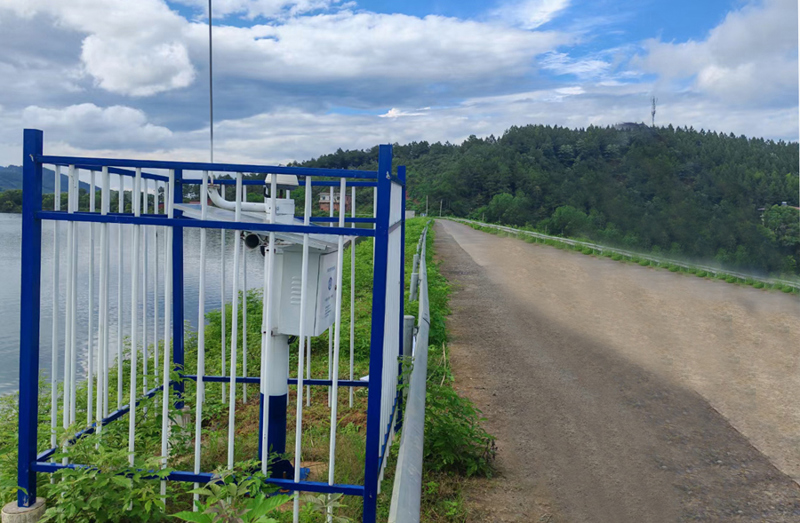 Reservoir Dam Displacement Monitoring System